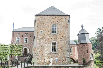 styled-bridal-shoot-bij-kasteel-erenstein-door-nienke-van-denderen-fotografie-55